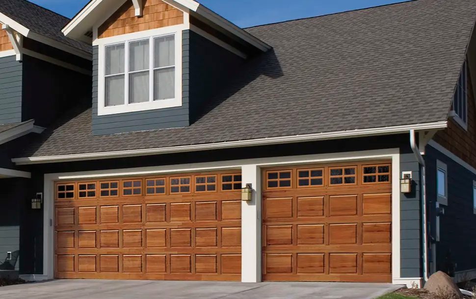 classic-wood-design-short-stockton-window-cedar-garage-door-822